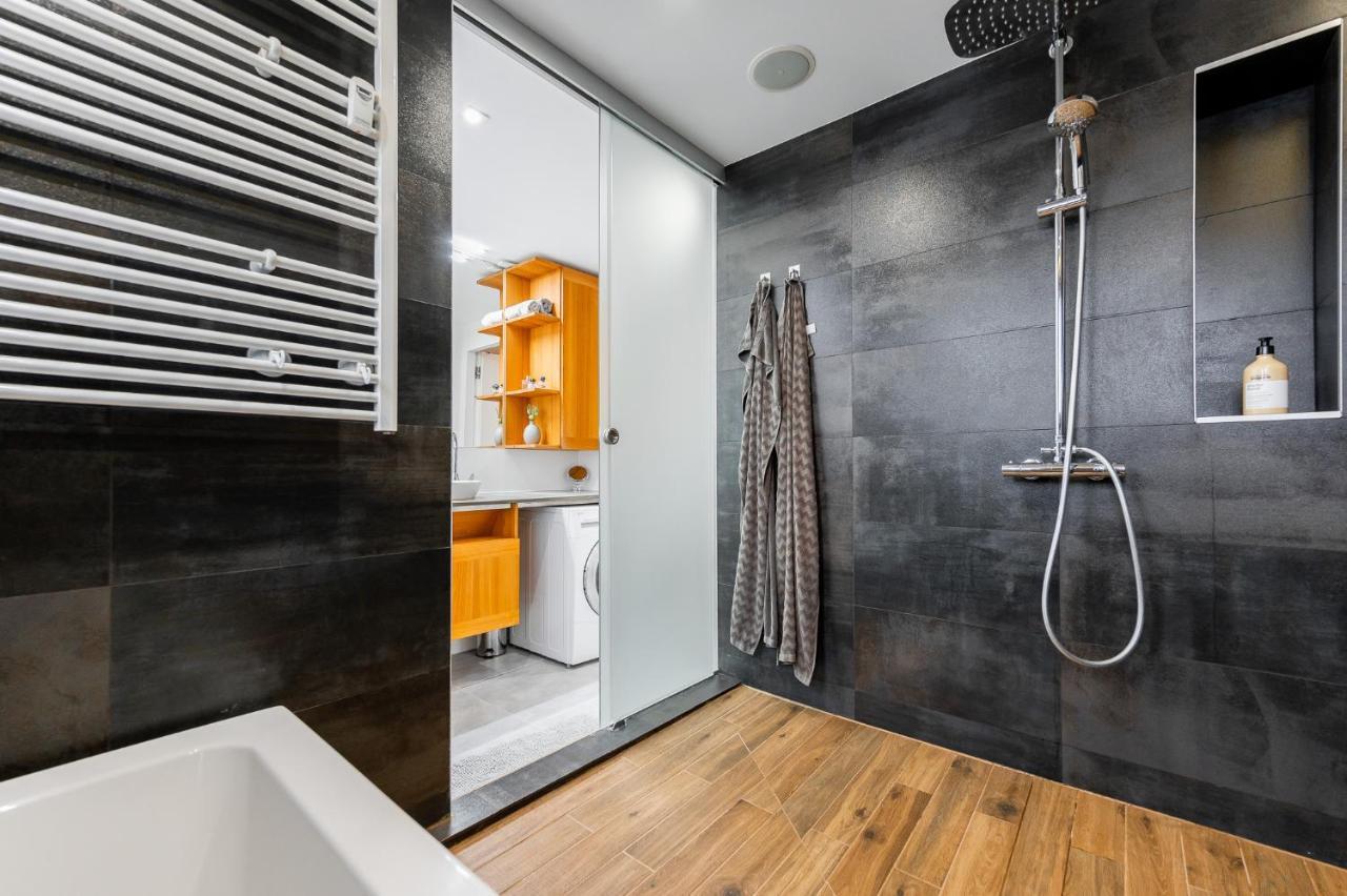 Luxury Apartment In The City Centre Caşonia Exterior foto