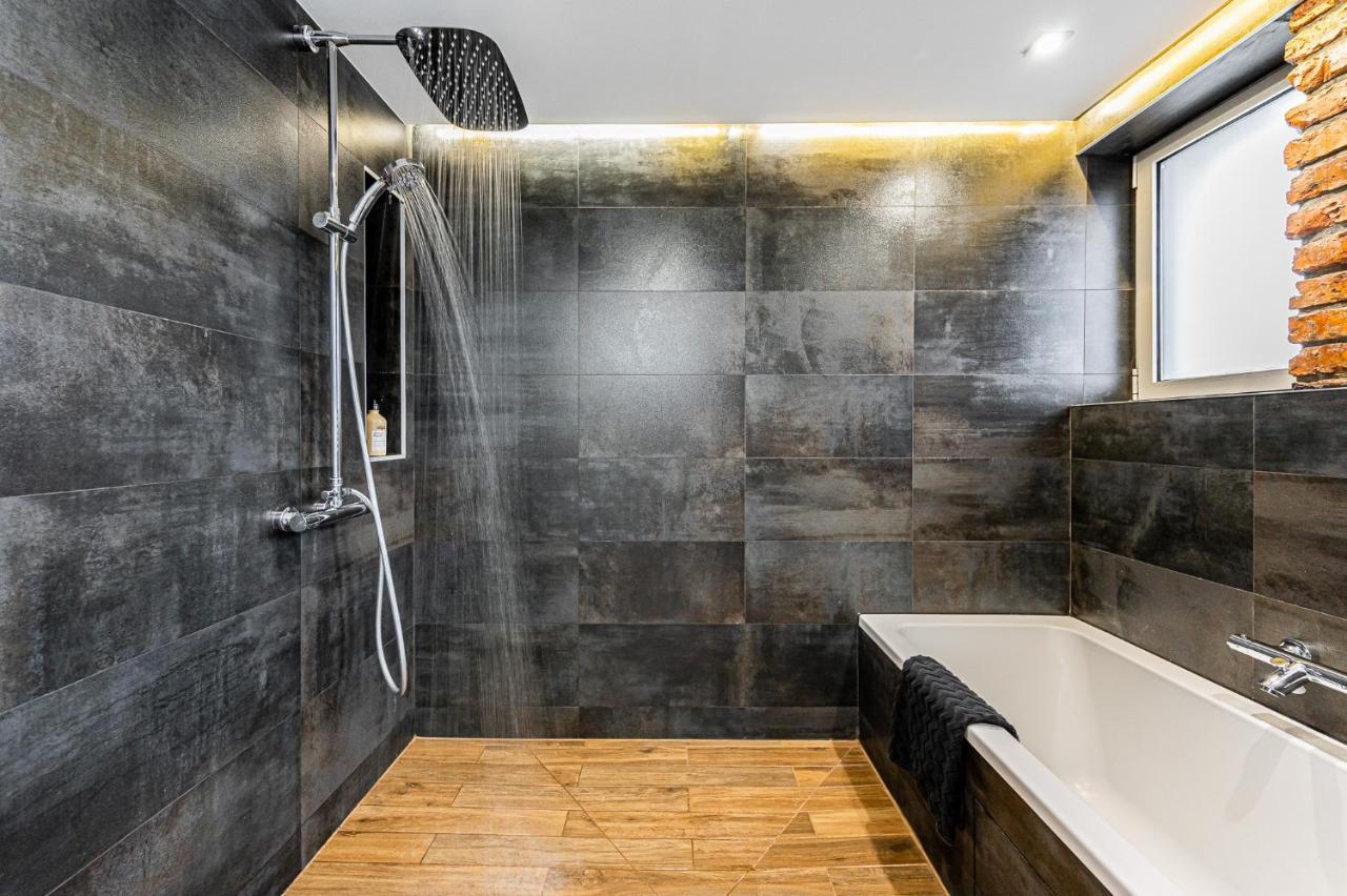 Luxury Apartment In The City Centre Caşonia Exterior foto